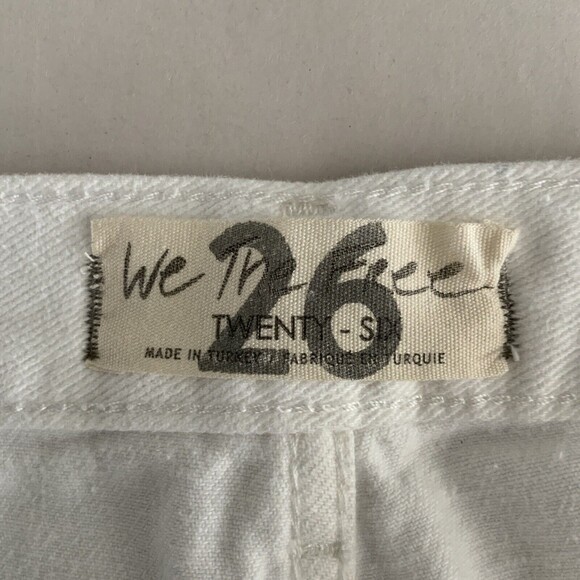 Free People Women Size 26 Distressed White Short Raw Hem - Picture 3 of 11
